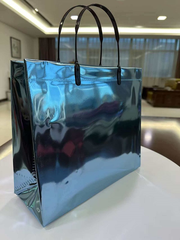 RGS PACKAGING Melancarkan Beg Tote Hadiah Berlapis Filem Laser Satu Warna Baharu